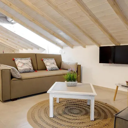 Apartment Zeyia *